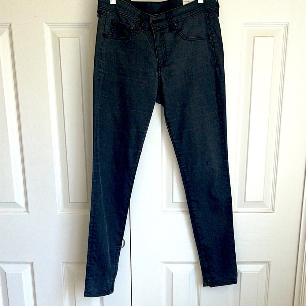 Rag & Bone - zipper Capri Black Skinny Jeans Modern Fit. 29 . Small grease spot.